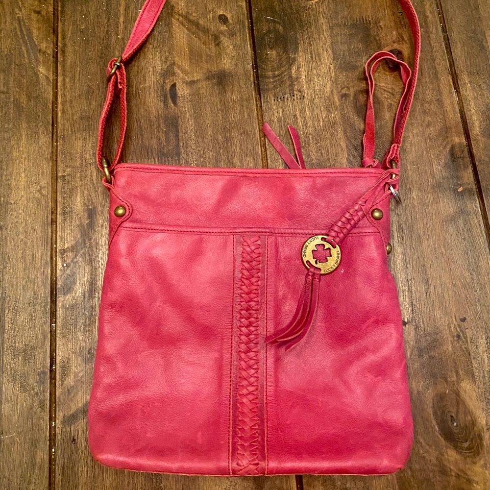 Beautiful leather Lucky Brand purse